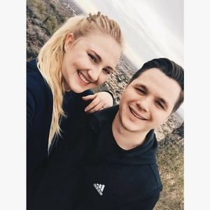 Meet your Posher, Levi